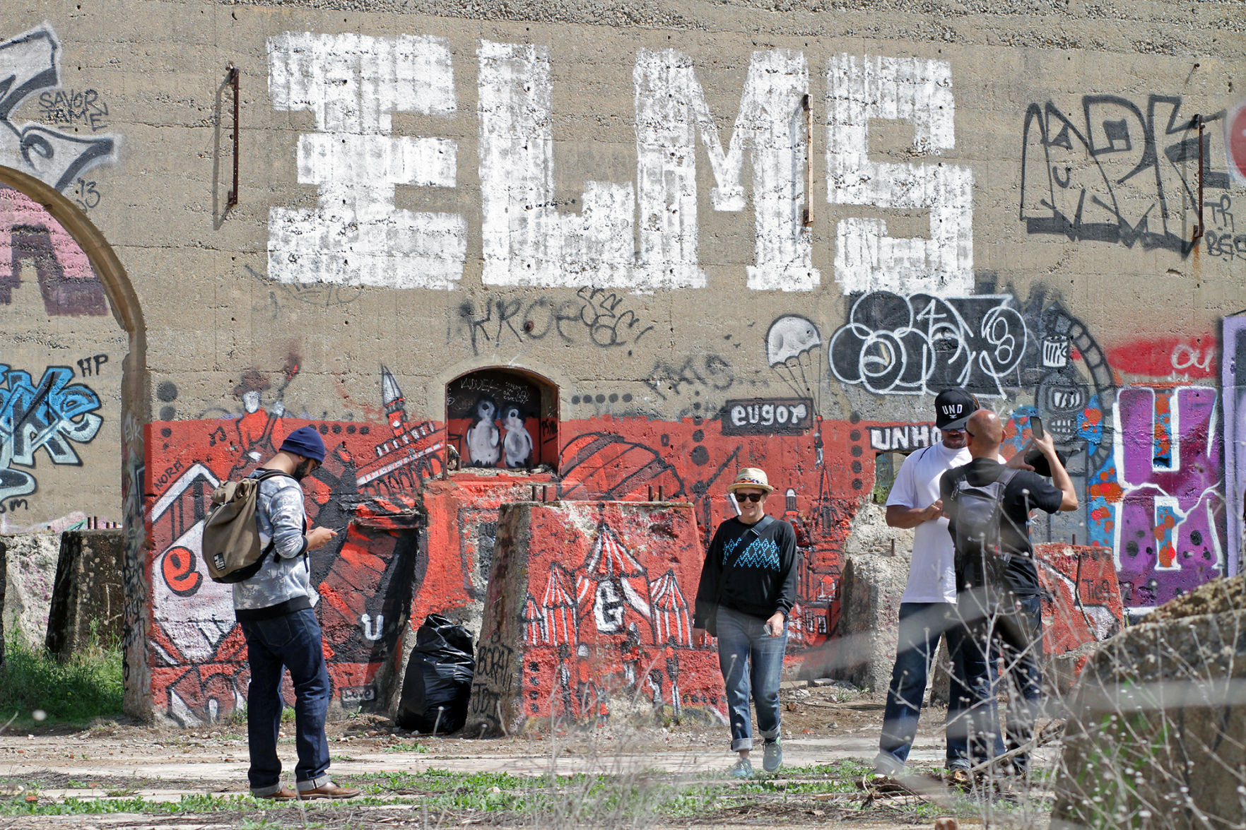 Graffiti tour in American Canyon